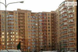 Продається 2-кімнатна квартира 74 кв. м у Одесі