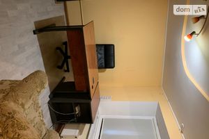 Продається приміщення вільного призначення 130 кв. м в 5-поверховій будівлі