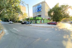 Продается помещения свободного назначения 214 кв. м в 5-этажном здании