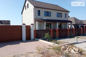 Продается дом на 2 этажа 230 кв. м с гаражом