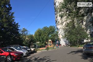 Продается 3-комнатная квартира 72 кв. м в Киеве