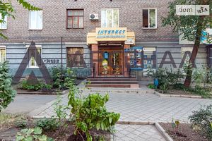 Сдается в аренду офис 68 кв. м в нежилом помещении в жилом доме