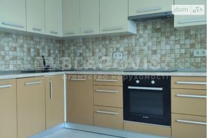Продается 3-комнатная квартира 98 кв. м в Киеве
