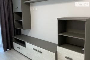 Продается 2-комнатная квартира 74 кв. м в Тернополе