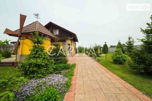 Продается дом на 2 этажа 242 кв. м с подвалом