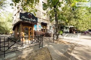 Сдается в аренду кафе, бар, ресторан 254 кв. м в 5-этажном здании