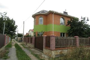 Продается дом на 2 этажа 137 кв. м с бассейном