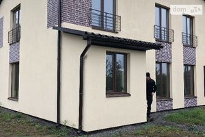 Продається будинок 2 поверховий 100 кв. м з каміном