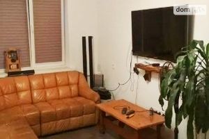 Продается 4-комнатная квартира 65 кв. м в Днепре