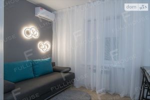 Сдается в аренду 1-комнатная квартира 15 кв. м в Киеве