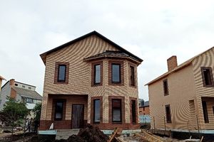 Продается дом на 2 этажа 135 кв. м с мансардой