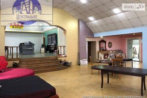 Сдается в аренду помещения свободного назначения 270 кв. м в 2-этажном здании
