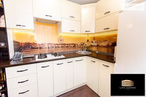 Продается 2-комнатная квартира 58 кв. м в Херсоне