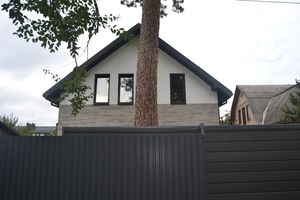 Продается дом на 2 этажа 160 кв. м с беседкой