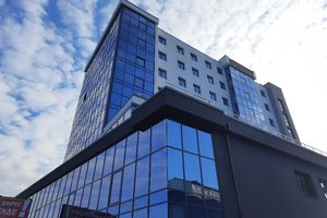Продається приміщення вільного призначення 800 кв. м в 9-поверховій будівлі