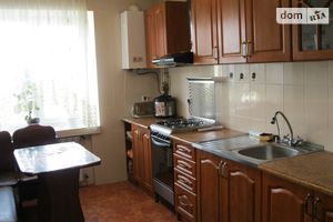 Продается 3-комнатная квартира 65 кв. м в Виннице