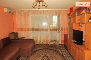 Продается 3-комнатная квартира 67 кв. м в Днепре
