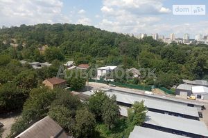 Продается 3-комнатная квартира 74 кв. м в Киеве