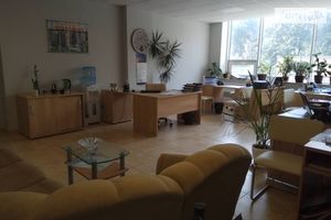 Продається офіс 560 кв. м в бізнес-центрі