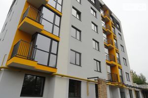Продається нежитлове приміщення в житловому будинку 88 кв. м в 6-поверховій будівлі