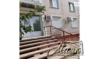 Сдается в аренду помещения свободного назначения 55 кв. м в 5-этажном здании