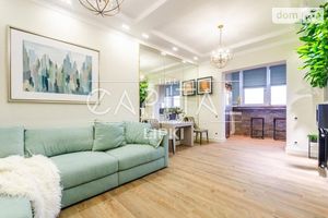 Продается 3-комнатная квартира 80 кв. м в Киеве