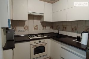 Продается 2-комнатная квартира 41 кв. м в Шепетовке