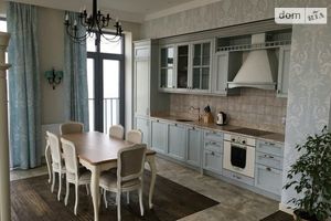 Сдается в аренду 3-комнатная квартира 140 кв. м в Днепре
