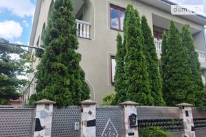 Продается дом на 2 этажа 240 кв. м с мансардой