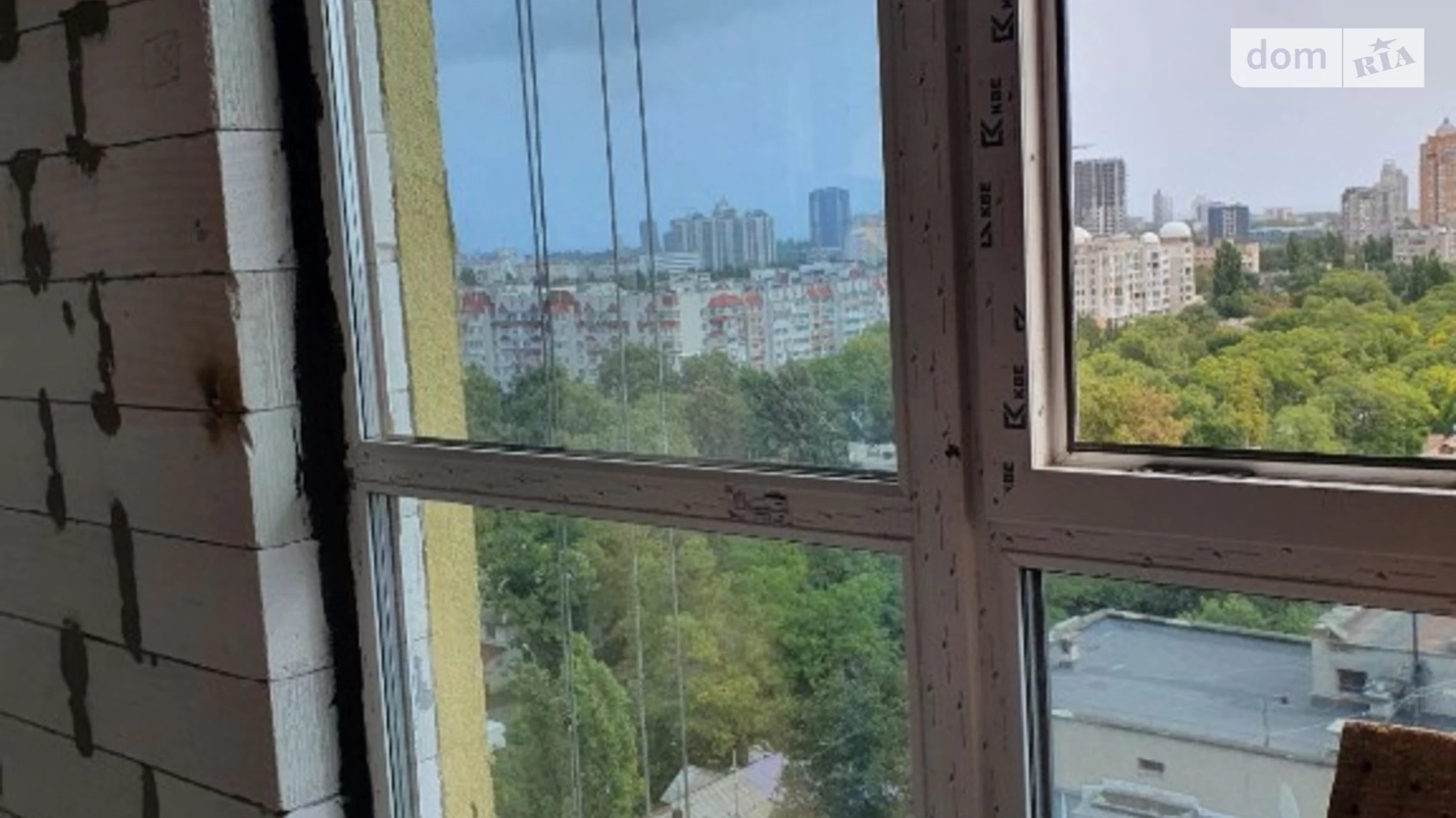Продается 2-комнатная квартира 44 кв. м в Одессе, ул. Гераневая, 8