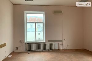 Сдается в аренду офис 37 кв. м в торгово-офисном центре