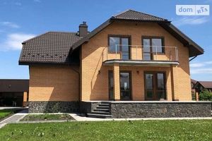 Продается дом на 2 этажа 220 кв. м с мансардой