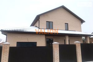 Продается дом на 2 этажа 200 кв. м с верандой