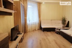 Продається 3-кімнатна квартира 81 кв. м у Рівному