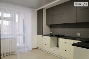 Продается 2-комнатная квартира 65 кв. м в Тернополе
