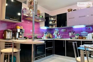 Продается 3-комнатная квартира 87 кв. м в Борисполе
