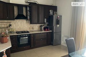 Продається 2-кімнатна квартира 63 кв. м у Одесі