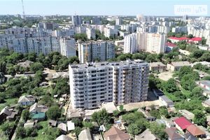 Продается 1-комнатная квартира 36.5 кв. м в Чернигове