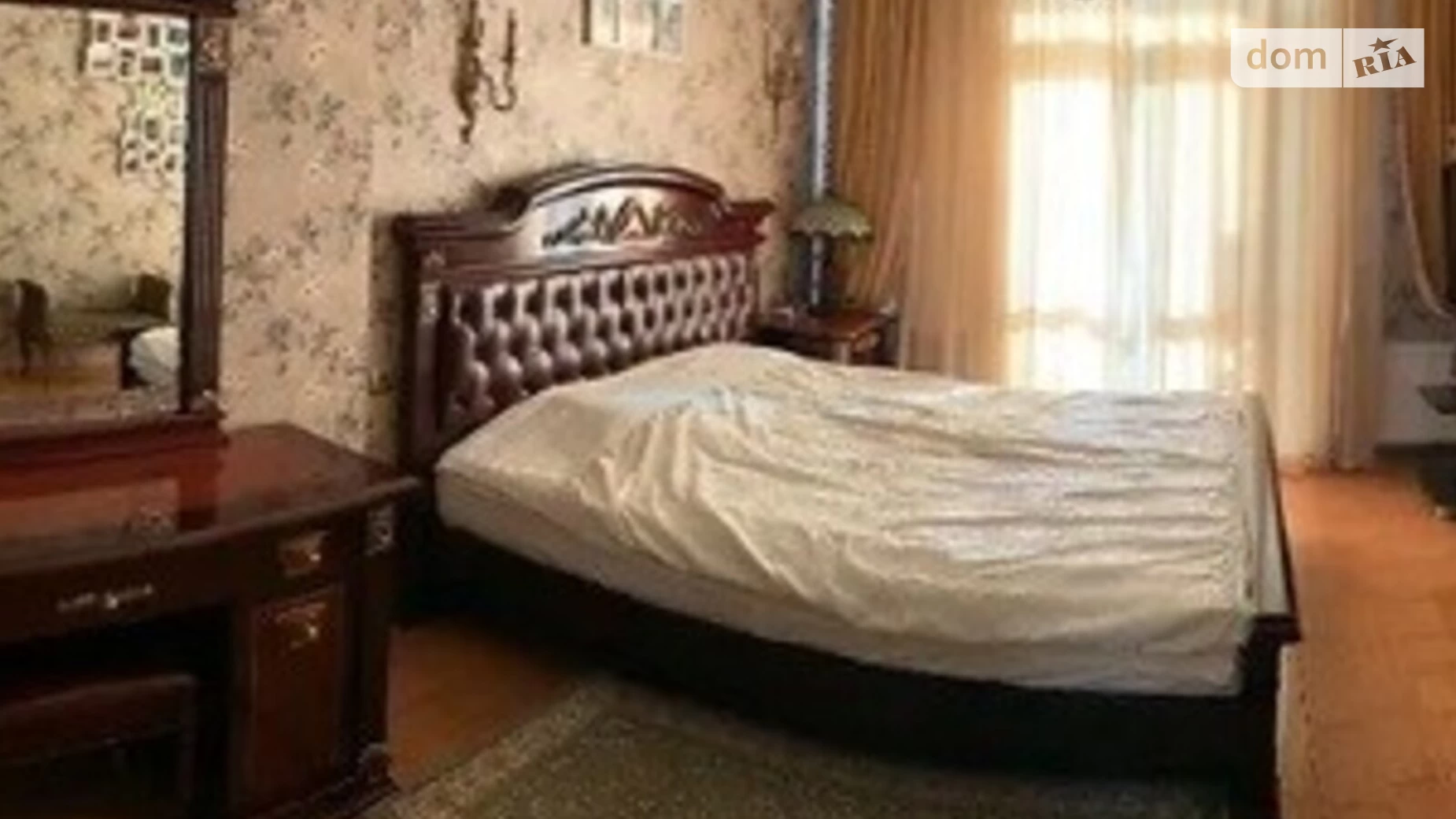 Продається 3-кімнатна квартира 135 кв. м у Одесі, вул. Гімназична