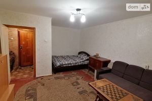 Сдается в аренду 1-комнатная квартира 35 кв. м в Черкассах