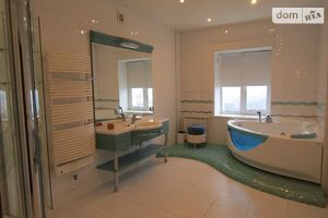 Продается 6-комнатная квартира 265 кв. м в Черкассах