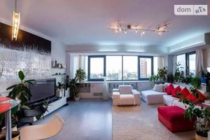 Продается 3-комнатная квартира 140 кв. м в Днепре