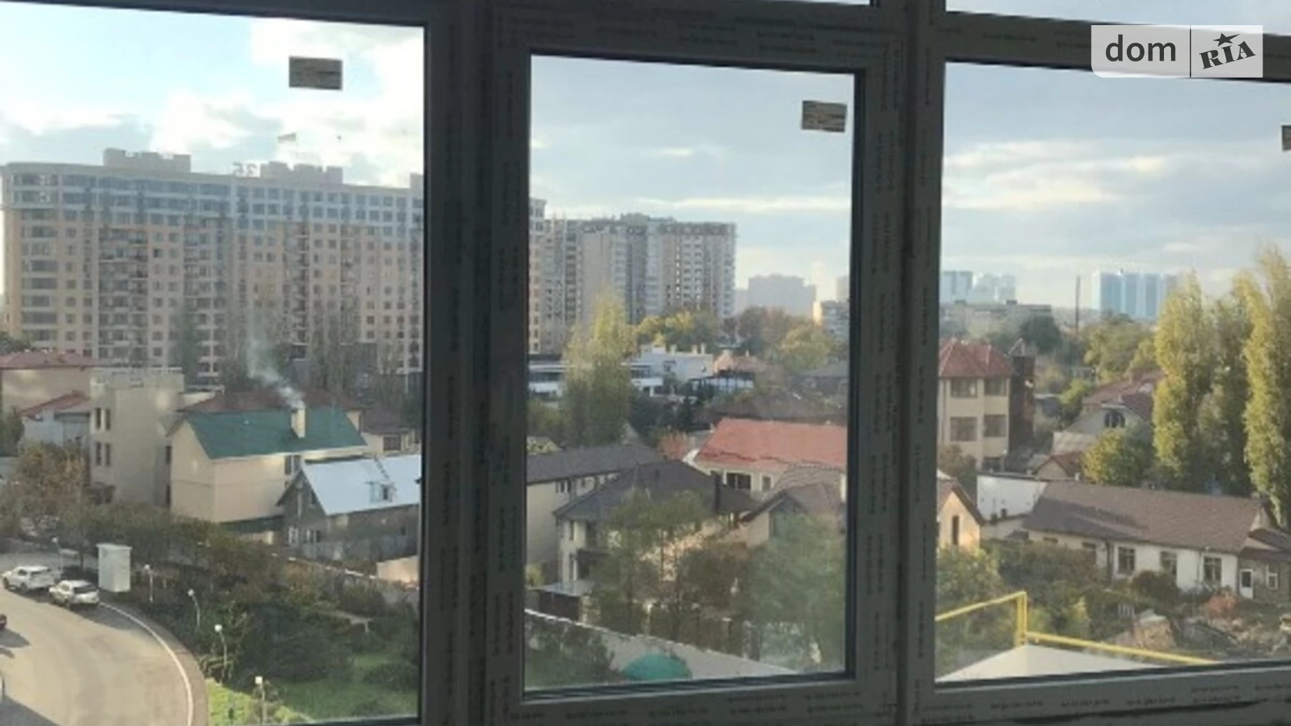 Продается 1-комнатная квартира 53 кв. м в Одессе, ул. Каманина, 16