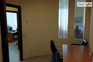 Продается торгово-развлекательный комплекс 93 кв. м в 15-этажном здании
