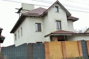 Продается дом на 2 этажа 350 кв. м с камином