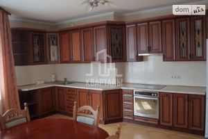 Сдается в аренду 3-комнатная квартира 115 кв. м в Киеве