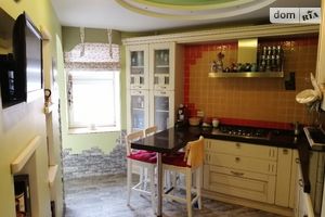 Продається 3-кімнатна квартира 90 кв. м у Тернополі