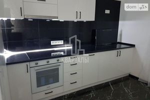 Сдается в аренду 3-комнатная квартира 63 кв. м в Киеве