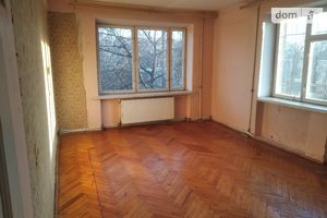 Продается 3-комнатная квартира 73 кв. м в Ужгороде
