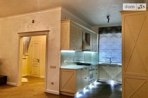 Продається будинок 2 поверховий 135 кв. м з садом